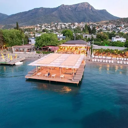 ホテル Faros Bodrum - Special Category 4*